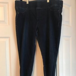 Petite ankle cropped pull on jeans